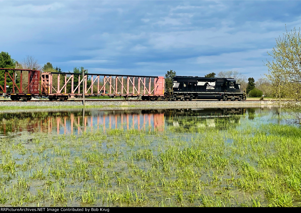 NS 3472 with H75 returning to Allentown Yard